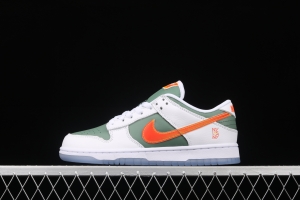 NIKE DUNK Low NY vs NY New York street basketball co-name matching white, green and orange fashion leisure board shoes DN2489-300