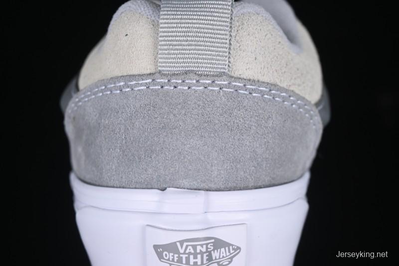 Vans Knu Skool Low-Top Retro Chunky Sneakers - VN000D22BH7