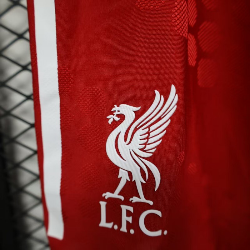 Player Version 25/26 Liverpool Home Shorts