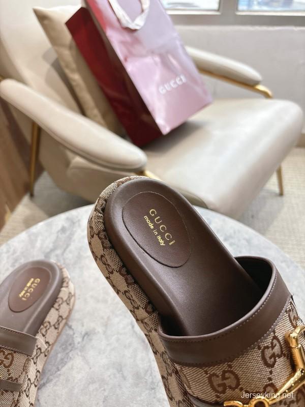 Gucci 2025/SS Women's Sandals with Iconic Horsebit Detail and Gold Hardware - LY00270