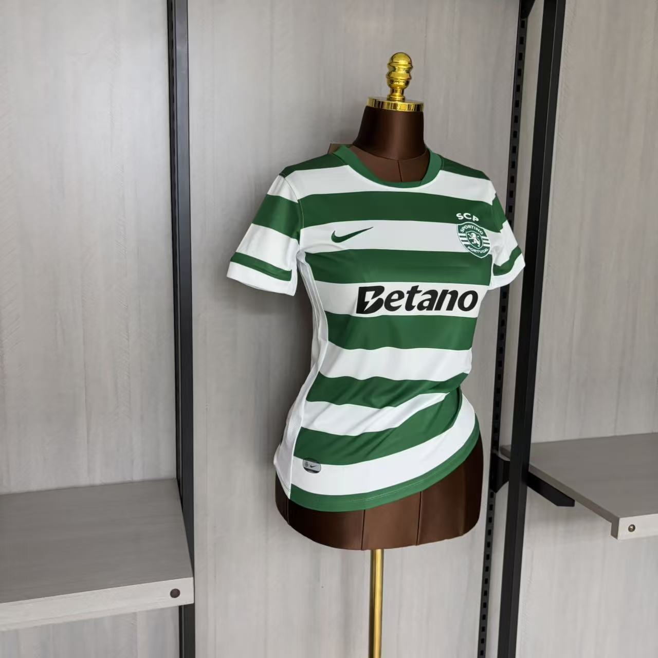 25/26 Women Sporting Lisbon Home Jersey